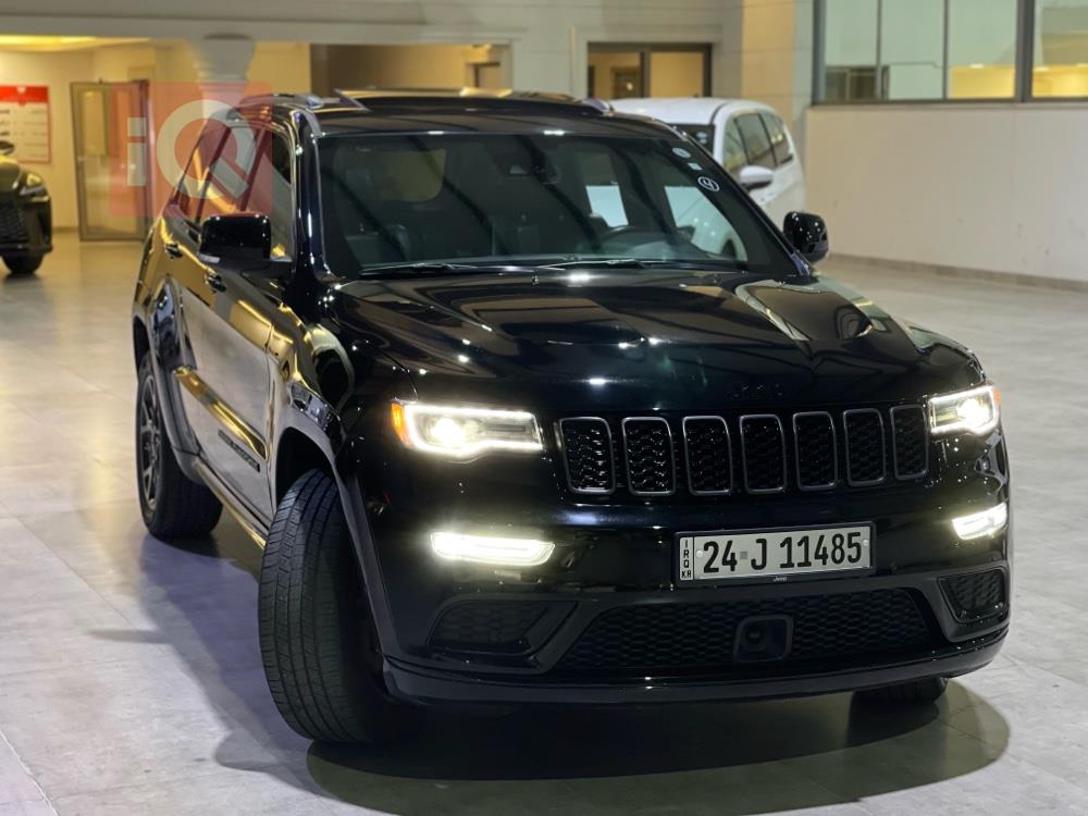 جیپ گراند شیرۆکی